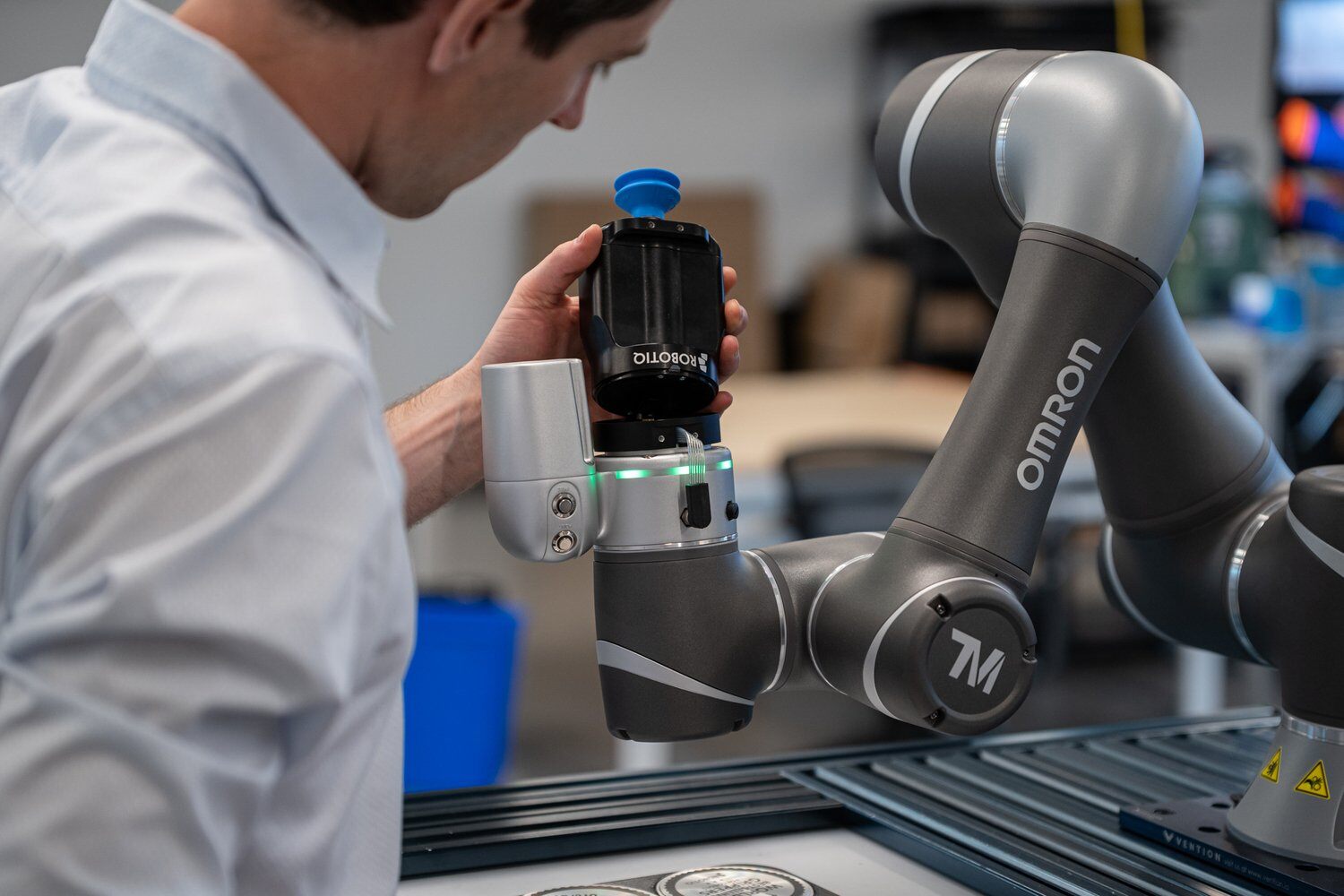 OMRON TM Collaborative Robot | Robotiq